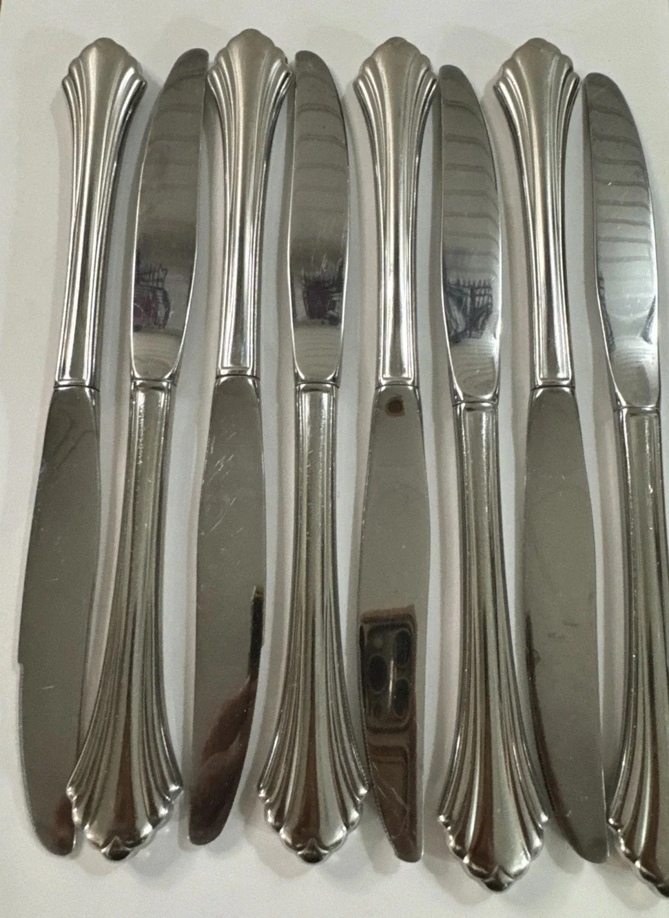 8 Vintage Oneida Bancroft Dinner Knives 9
